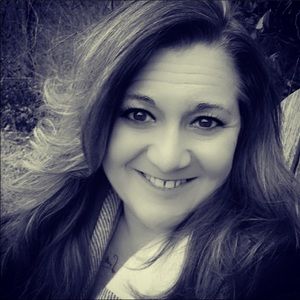 Meet your Posher, Denise